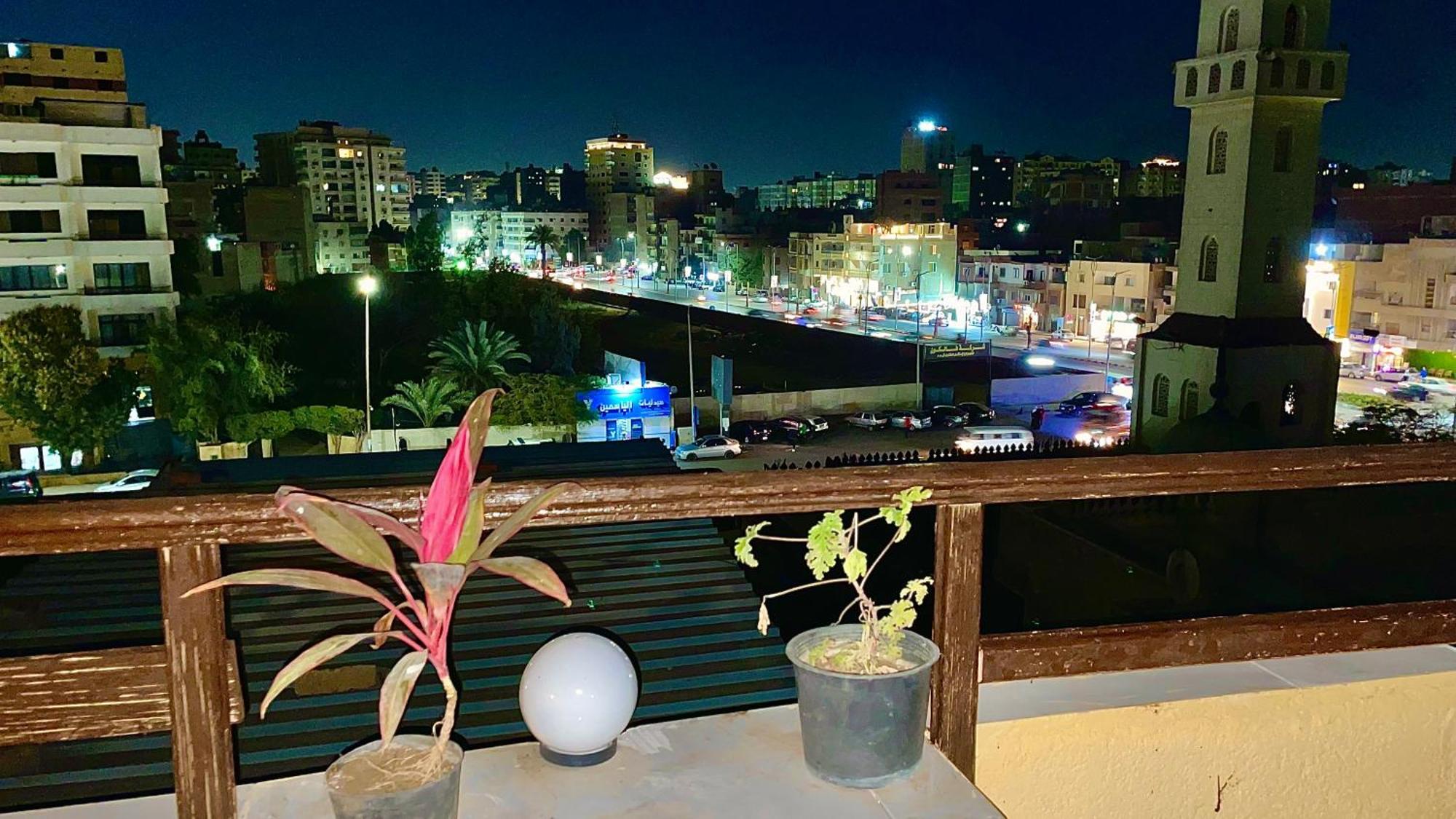 Sami Holiday Inn - Pyramids View Rooftop Al Kawm al Akhdar Exteriör bild